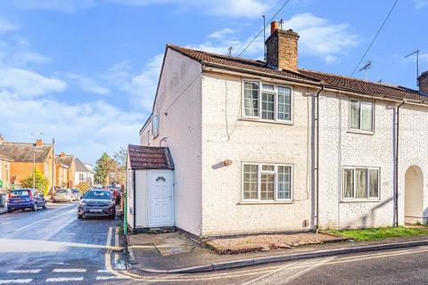 4 bedroom semi-detached house to rent, North Street, Surrey TW20