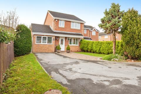 4 bedroom semi-detached house for sale, Holby Square, West Yorkshire WF2