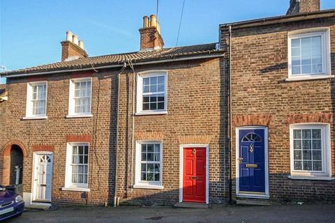 2 bedroom house to rent, Victoria Road, Berkhamsted