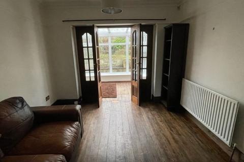 3 bedroom detached house to rent, Sheffield S2