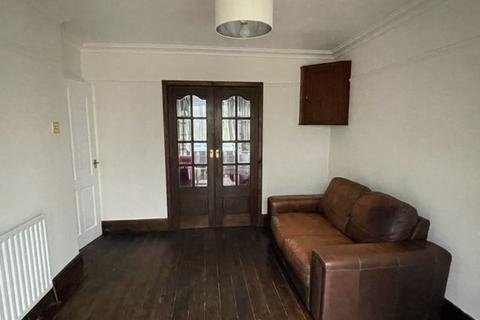 3 bedroom detached house to rent, Sheffield S2