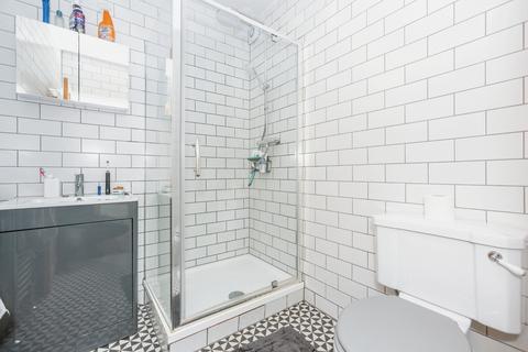 1 bedroom flat for sale, New Cross Road, London SE14