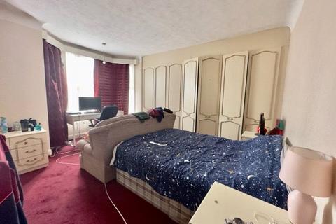 5 bedroom end of terrace house to rent, Southampton, Hampshire SO15