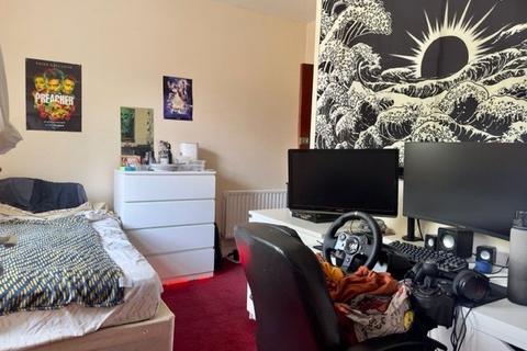 5 bedroom end of terrace house to rent, Southampton, Hampshire SO15