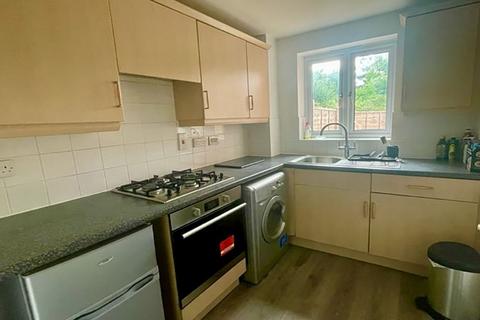 1 bedroom ground floor flat to rent, WD19