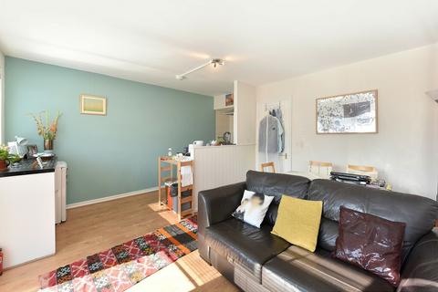 1 bedroom flat to rent, Sulivan Court, Fulham, SW6