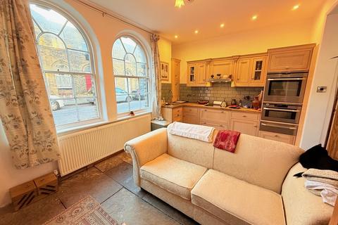 2 bedroom terraced house for sale, Caroline Street, Shipley BD18