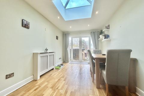 4 bedroom semi-detached house for sale, Farley Road, Margate