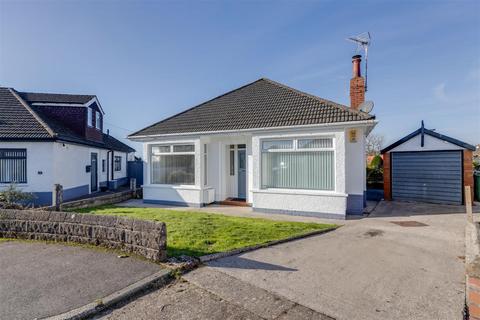 2 bedroom detached bungalow to rent, Heol Llangan, Rhiwbina, Cardiff