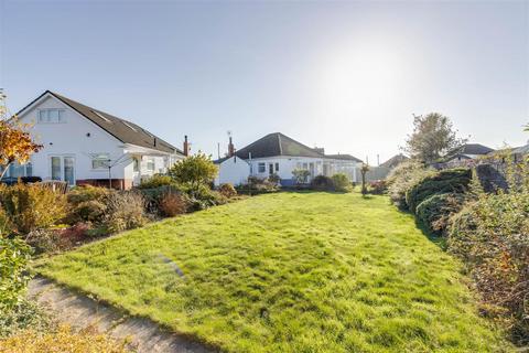 2 bedroom detached bungalow to rent, Heol Llangan, Rhiwbina, Cardiff