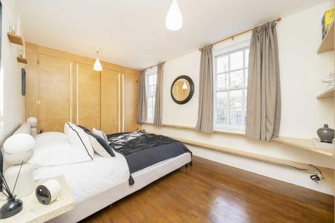 2 bedroom flat for sale, Tysoe Street, London EC1R