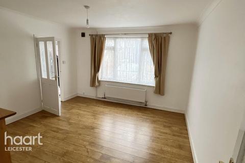 3 bedroom semi-detached house to rent, Howden Road, Leicester