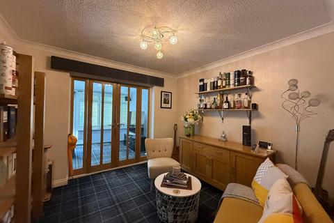 145 Beaconside, South Shields, NE34 7PT