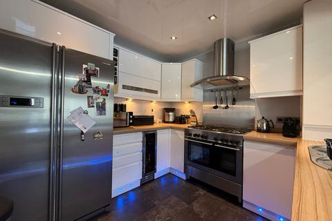 145 Beaconside, South Shields, NE34 7PT