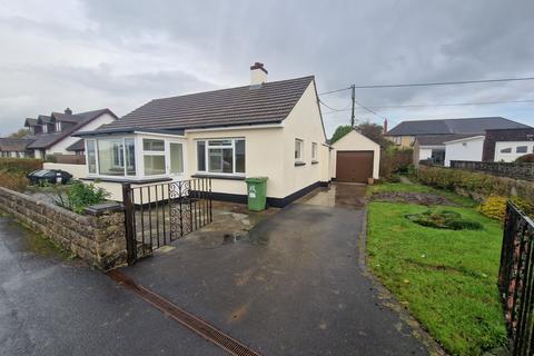 2 bedroom detached bungalow to rent, Park Close, Holsworthy EX22