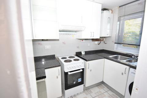 2 bedroom terraced house to rent, Evans Grove,  Leamington Spa, CV31