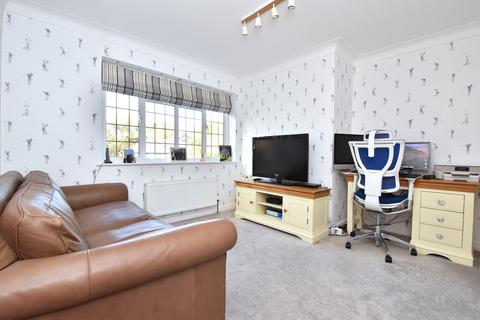 4 bedroom detached house for sale, Stone Road Bromley BR2