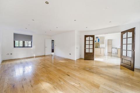 5 bedroom house to rent, Oaks Avenue London SE19