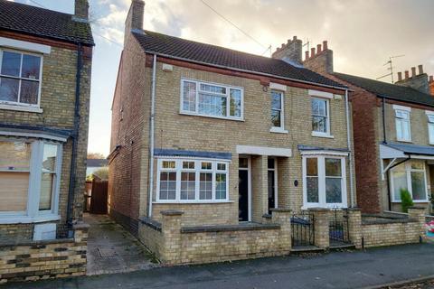 59 Queens Walk, Peterborough, PE2 9AN