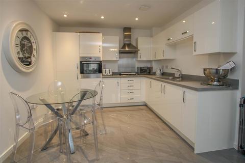 1 bedroom apartment for sale, Florence Close, Great Warley, Brentwood