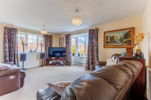 5 bedroom detached house for sale, Ellison Close, Evesham