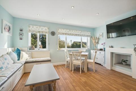 4 bedroom end of terrace house for sale, Station Road, Lower Stondon, SG16