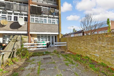 3 bedroom ground floor maisonette for sale, Kings Close, Leyton