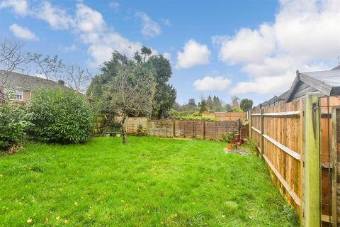 2 bedroom maisonette for sale, Halsford Park Road, East Grinstead, West Sussex