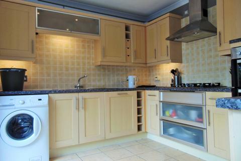 1 bedroom flat to rent, Marine Point Apartments, Burton Waters, Lincoln