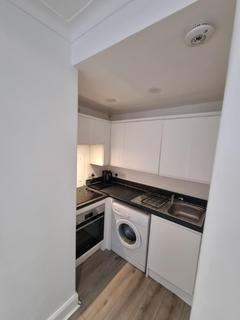 2 bedroom flat to rent, Tarvit Street, Tollcross, Edinburgh, EH3