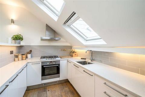 1 bedroom flat for sale, Lynette Avenue, London SW4