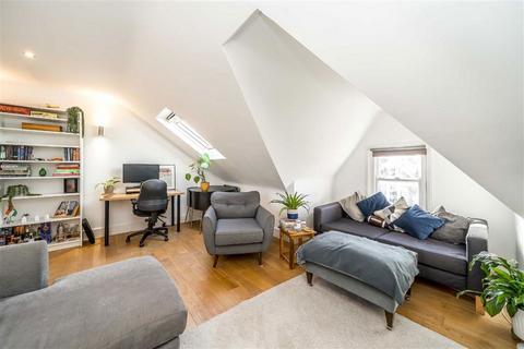 1 bedroom flat for sale, Lynette Avenue, London SW4