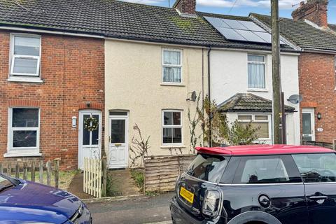 3 bedroom terraced house to rent, Lower Denmark Road, Ashford