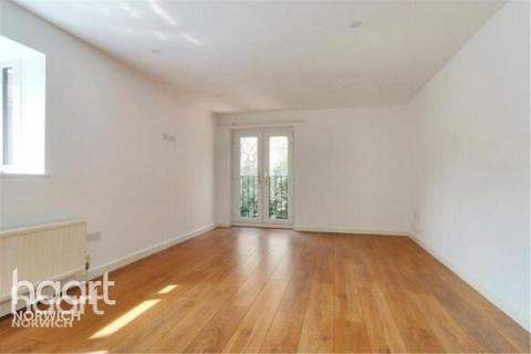 2 bedroom flat to rent, Gunns Court, Upper St Giles Street, NR2