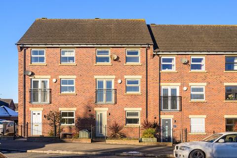 5 bedroom townhouse for sale, Drighlington BD11