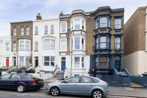 2 bedroom flat for sale, 5 Godwin Road, Margate, CT9