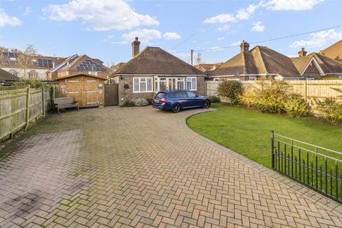 3 bedroom detached bungalow for sale, Summerfields Avenue, Hailsham