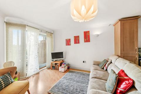 1 bedroom flat to rent, Cerise Court, Drinkwater Road, Harrow HA2