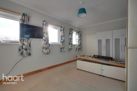 3 bedroom terraced house for sale, Parry Drive, Newport