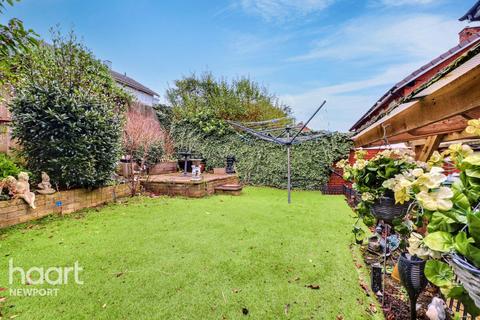 3 bedroom terraced house for sale, Parry Drive, Newport