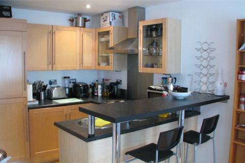 2 bedroom penthouse to rent, Gotts Road, Leeds LS12