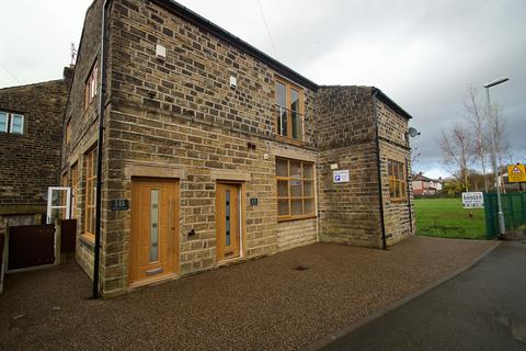 3 bedroom apartment to rent, Arthurs Lane, Greenfield OL3