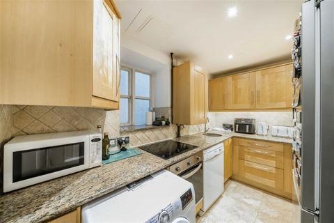 2 bedroom flat for sale, St. Georges Square, London SW1V