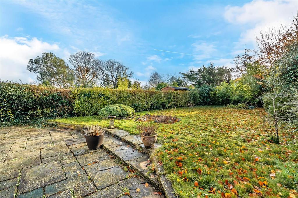 9-Cheyham-Gardens-24.jpg