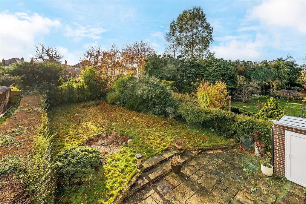 9-Cheyham-Gardens-26.jpg