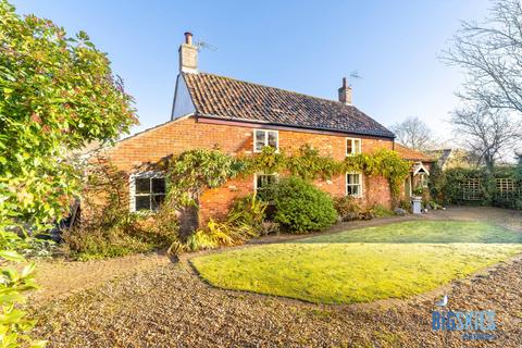 4 bedroom character property for sale, Claypit Road, Foulsham, Dereham, NR20