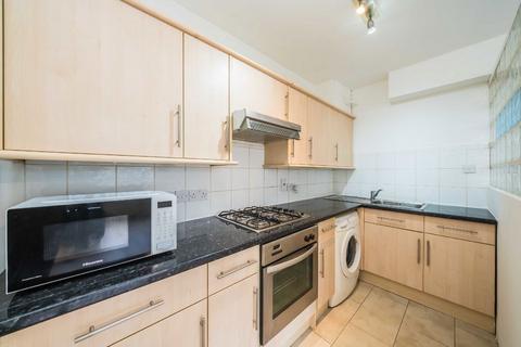 1 bedroom flat to rent, Victoria Villas, Richmond TW9