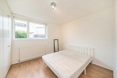 1 bedroom flat to rent, Victoria Villas, Richmond TW9