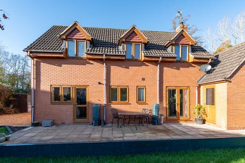 3 bedroom detached house for sale, Upper Hall Close, Ipsley, Redditch, B98