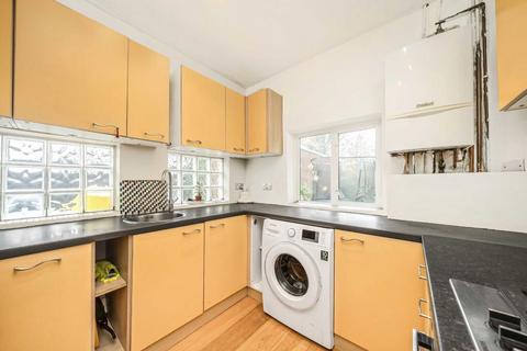 3 bedroom detached house for sale, Sutton Road, Hounslow TW5